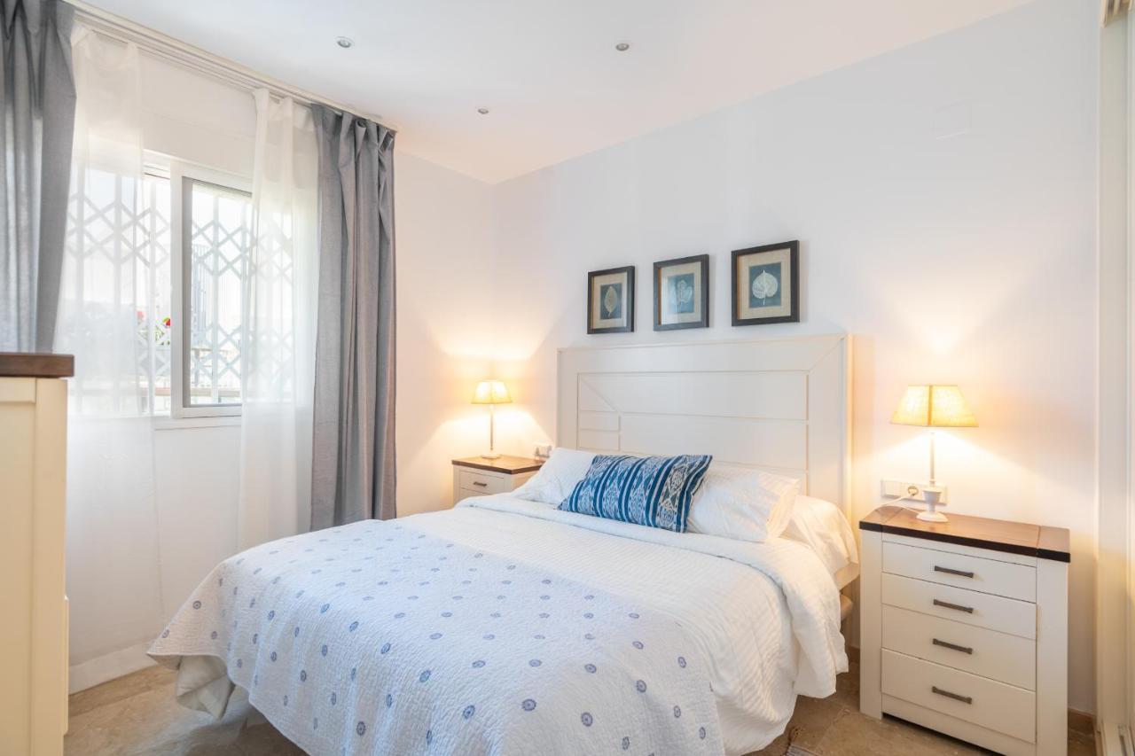 Atico 2 Terrazas Junto Al Mar By Rent Me Apartment เอสเตโปนา ภายนอก รูปภาพ
