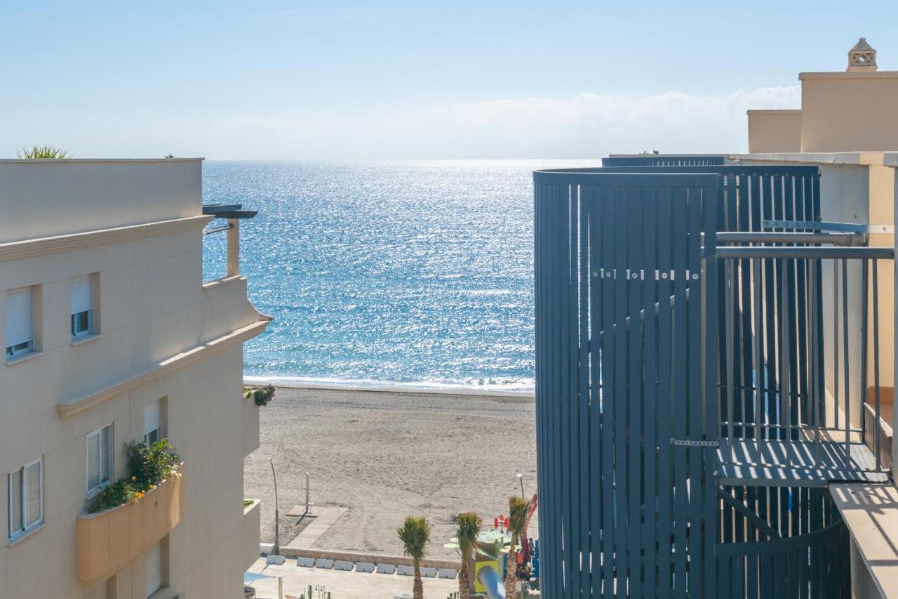 Atico 2 Terrazas Junto Al Mar By Rent Me Apartment เอสเตโปนา ภายนอก รูปภาพ